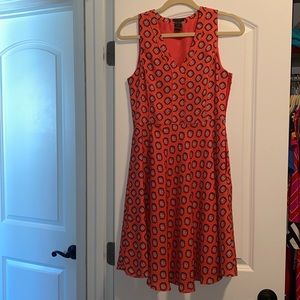 Ann Taylor dress. Size 2. V-back. Zip closure on side.